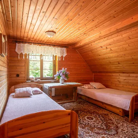 2 By Interhome *